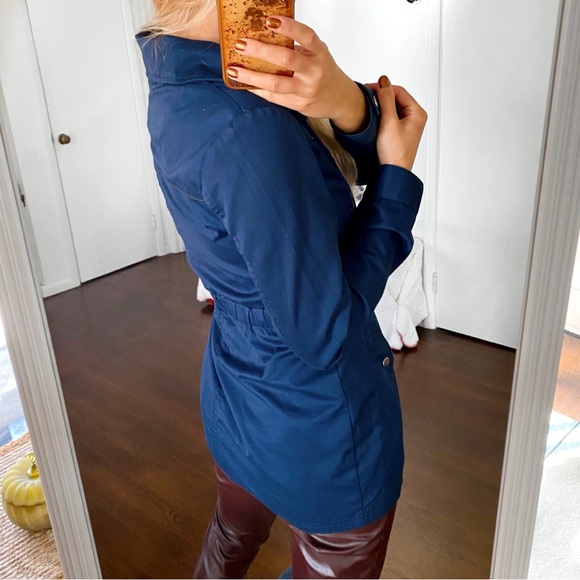 💙 VERO MODA NAVY BASIC CINCHED WAIST JACKET! - Picture 3 of 16